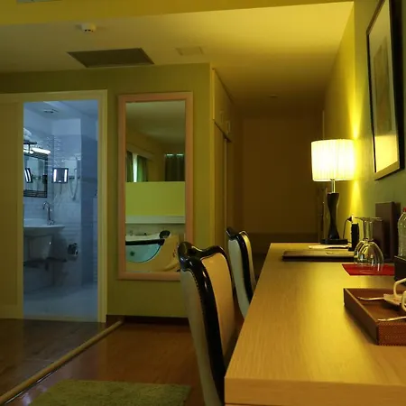 Hotell Bleart Škalngur