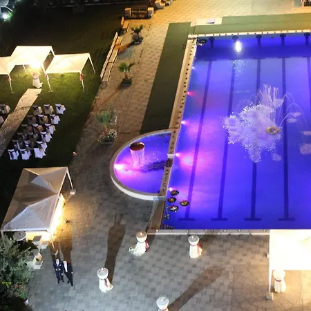 Bleart Hotell Škalngur