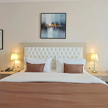 فندق Bleart 4*
